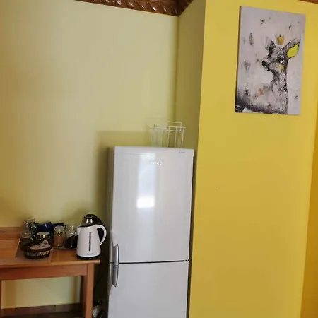Wedzarnia Pod Lasem - Pokoje Konukevi 3*