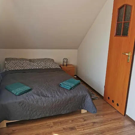 Wedzarnia Pod Lasem - Pokoje 3*